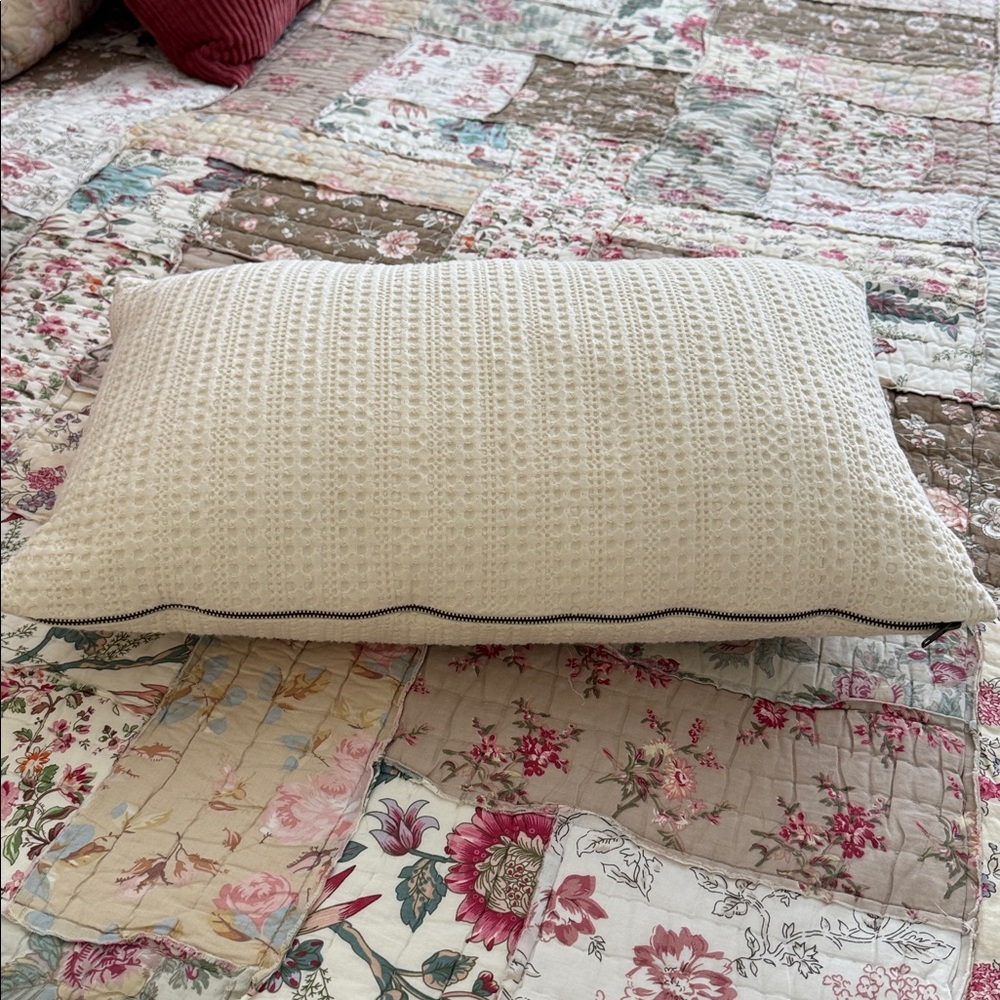 Pottery Barn Rectangular Throw pillow - Picture 2 of 3